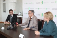 Пресс-конференция министра культуры Гудисы Агрба и народного артиста РФ Льва Конторовича