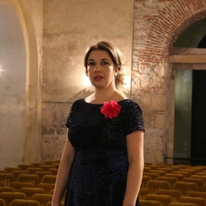 Даур Кове поздравил художественного руководителя Абгосфилармонии Эсму Джениа с юбилеем