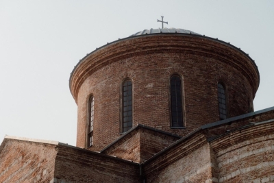 Хибла Герзмава передает Пицундскому храму средства, вырученные с концерта 2 августа